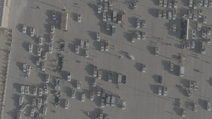 سوق التمر في القصيم من الأعلى، لقطة جوية.