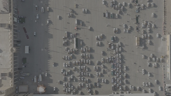 سوق التمر في القصيم من الأعلى، لقطة جوية.