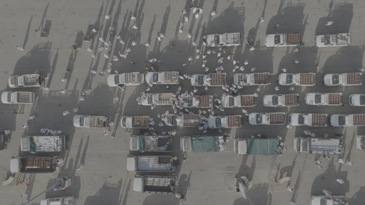 سوق التمر في القصيم من الأعلى، لقطة جوية.