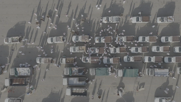 سوق التمر في القصيم من الأعلى، لقطة جوية.