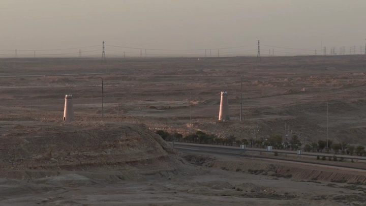 برجان في مدخل القصيم عند الغروب، لقطة من الجو.