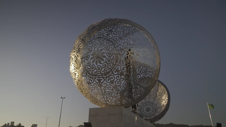 دوار الرؤية بحائل، لقطة نهارية.