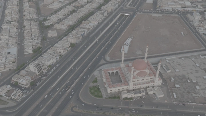 مسجد الراجحي في حائل من الأعلى، لقطة جوية.