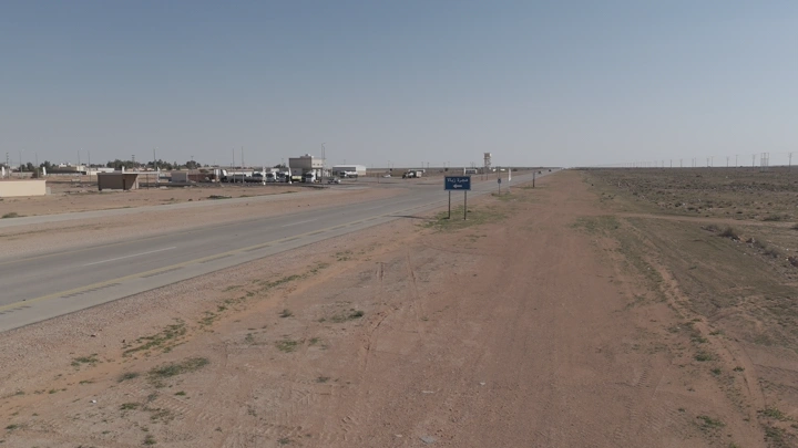 طريق في زبالا الأثرية برفحاء، لقطة جوية.