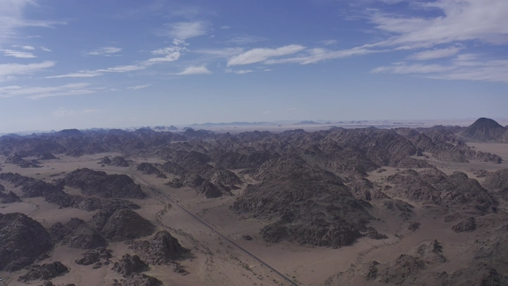 جبال جو حائل في الصحراء، لقطة درون.