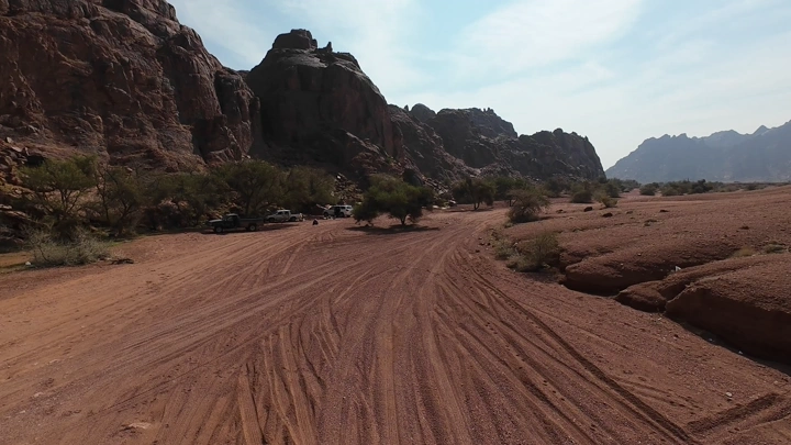 منظر جبلي في حائل، تصوير جوي نهاري.