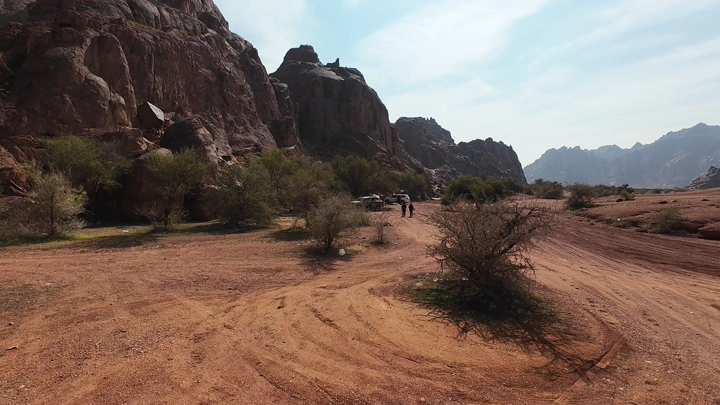 جبال صخرية في حائل، تصوير جوي نهاري.