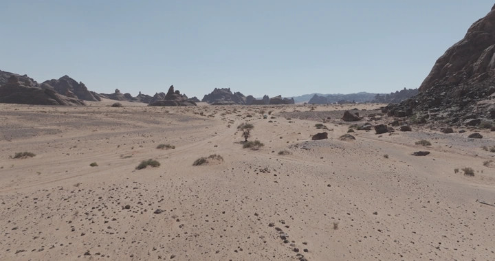 جبال المسمى في حائل تحت سماء صافية، لقطة جوية.