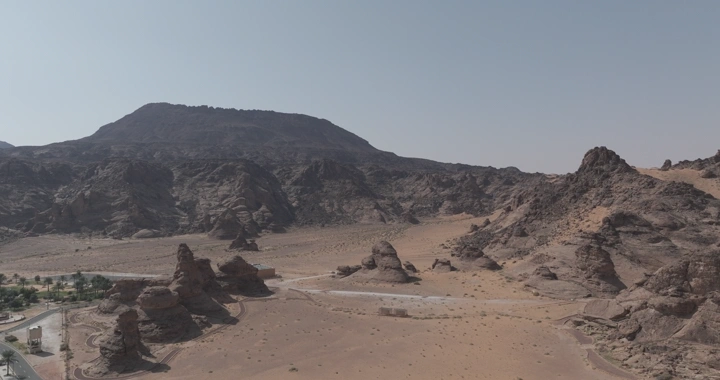 جبل أم سنمان في جبة حائل، صورة جوية.