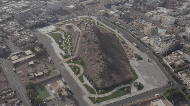 قلعة عيرف في حائل من الأعلى، لقطة جوية.