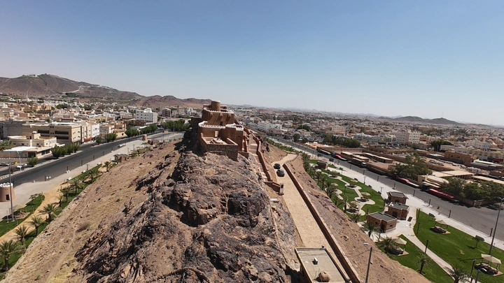 قلعة عيرف في حائل، تصوير جوي نهاري.