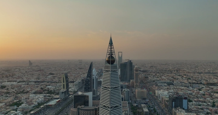 أبراج الرياض في غروب الشمس، لقطة جوية.