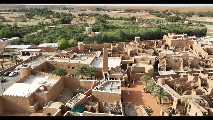 قرية تراثية في شقراء، لقطة جوية نهارية.