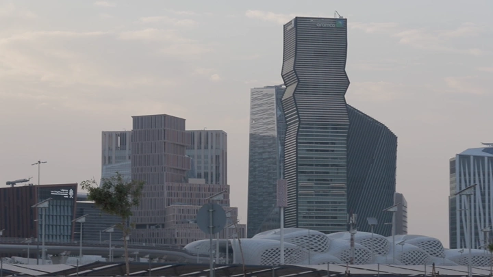 مباني مركز الملك عبدالله المالي في الرياض، لقطة نهارية.